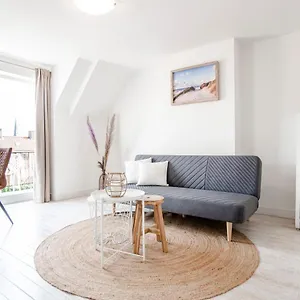 & Dunes Apartment